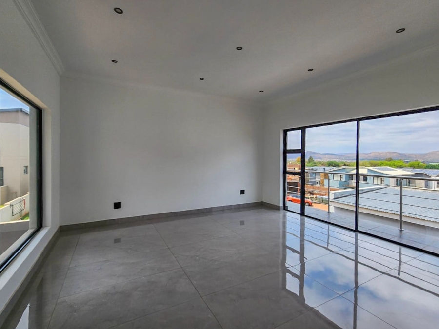 To Let 5 Bedroom Property for Rent in Melodie North West